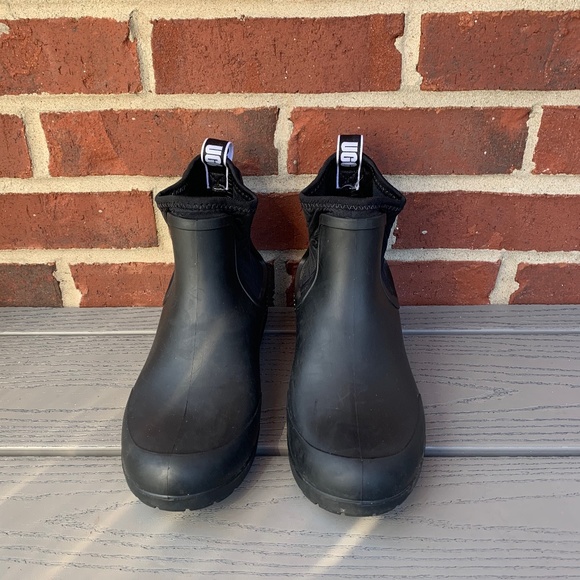UGG Chevonne Chelsea Waterproof Rain Boot - Picture 2 of 12